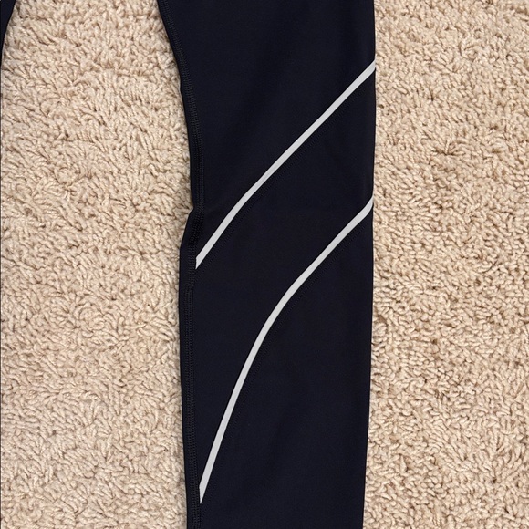 Laird High-Waist Sculpting Leggings in Black 🖤 - Picture 10 of 15